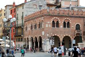 La nuova banca popolare di milano s.p.a. 100 Italy Verona Ideas Verona Italy Verona Italy
