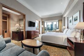 Rumah sakit pusat angkatan darat, misalnya, bekerja sama dengan hotel mercure cikini. 5 Star Self Isolation Experience The Ritz Carlton Jakarta Mega Kuningan