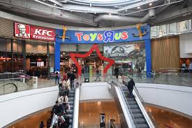 Please log in to view. Le Repreneur Francais De Toys R Us Va Conserver L Immense Store Des 4 Temps Defense 92 Fr