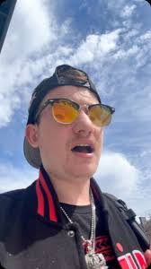 Jerry Manes's Instagram, Twitter & Facebook