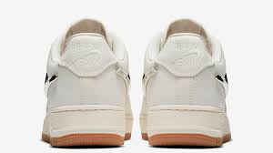 Fusing the perfect embodiment of la flame's personality and esoteric style, the air force 1 has truly been made his own. Travis Scott X Nike Air Force 1 Low Sail Where To Buy Aq4211 101 The Sole Supplier