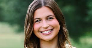 New Orleans debutante Elizabeth Adlynn Johnston