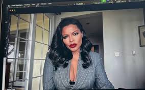 A little black glove…..😊