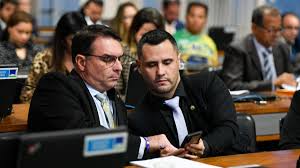Em Minas, Flávio Bolsonaro descarta aliança com aliado de Zema e sela aproximação com Republicanos