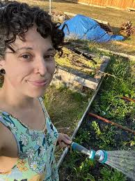 What work or volunteering opportunities are available at yoga, breathwork,  or meditation retreats in South Island, New Zealand?