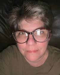 Lisa Essary's Instagram, Twitter & Facebook