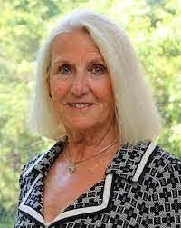 Gail Callan's Instagram, Twitter & Facebook