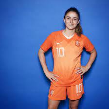 In de laatste aflevering van 2019 reizen de leeuwinnen naar turkije, en sluiten ze het jaar af in arnhem. Orange Oranjeleeuwinnen Onzejacht Women S Soccer Soccer Training Sports Jersey