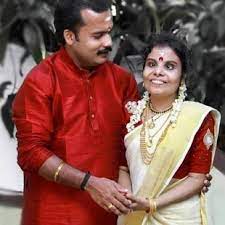 Singer Vaikom Vijayalakshmi To Get Married On October 22 Lt → tamil → vaikom vijayalakshmi (1 song translated 1 time to 1 language). singer vaikom vijayalakshmi to get