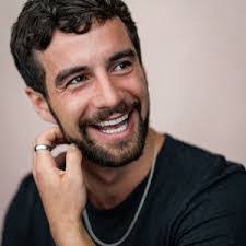 Ross Barron's Instagram, Twitter & Facebook