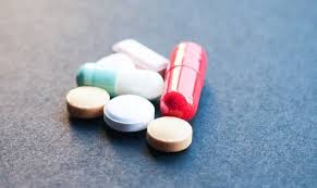 Dopo tante delusioni sul fronte della lotta alla malattia di alzheimer, l'approvazione negli stati uniti di un nuovo farmaco, il primo da 20 anni, apre le porte a una nuova speranza. Togliere I Farmaci Di Alzheimer Nelle Fasi Avanzate Puo Essere Utile Per Qualcuno