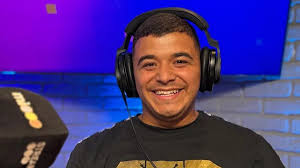 Brian de Gran Hermano 2024 sorprendió a sus seguidores al volver a vender  golosinas al tren