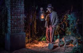 A New Haunted Mansion Movie Is In The Works Mickeyblog Com