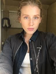 Laura Register's Instagram, Twitter & Facebook