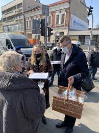 Kandydat solidarnej polski na prezydenta rzeszowa zorganizował w mieście spotkanie wyborcze. Marcin Warchol Z Rodzina Na Ulicach Rzeszowa Zbieral Podpisy Poparcia
