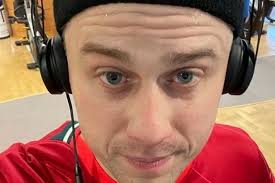 Friends complete 25 runs to Christmas to raise funds for mental health  charity