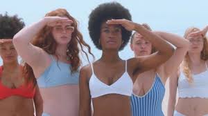 Brosse à barbe à poiles souples qui n'agressent pas la peau du visage ni votre cou, idéale pour coiffer votre barbe et lui donner toute sa forme et son style ! Des Poils Pubiens Pour La Premiere Fois Dans Une Pub Video