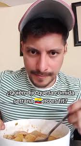 Almuerzo Ecuatoriano: Papas con Cuero para Ganancias Musculares