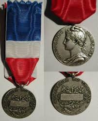 Comment obtenir la médaille du travail ? Medaille D Honneur Du Travail Wikipedia
