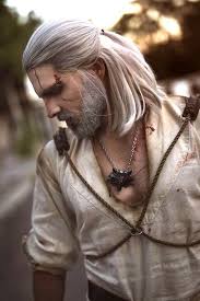 Sis knows how to lay down a baby hair in a way that instantly polishes and upgrades her look. Pin By Marshallee On Long Hair Men The Witcher Cosplay Geralt Of Rivia