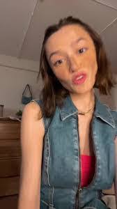 Jillian Abrams's Instagram, Twitter & Facebook