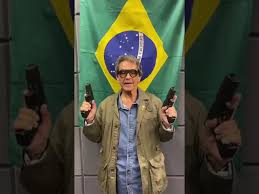 Veja as últimas notícias, vídeos e entrevistas sobre roberto jefferson na jovem pan. Roberto Jefferson Clama Pela Expulsao Do Embaixador Da China Nao Me Ajoelho Malandro Palhaco Veja O Video
