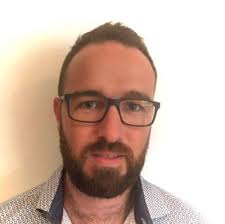 J'ai le plaisir de vous annoncer que je commence un nouveau poste de…