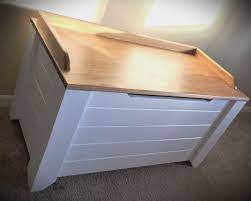 Diy Farmhouse Style Toy Box Blanket Chest Made By Vinewood Studio Dimensions 37 X18 X20 Material 1 X4 Common Chests Diy Diy Toy Box Wooden Toy Boxes