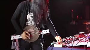 This is the only official twitter account of merzbow. Guy Brushes Teeth At A Merzbow Concert Coub The Biggest Video Meme Platform
