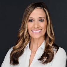 Stephanie Tilley's Instagram, Twitter & Facebook