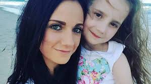 Jaw replacement surgery: Woman wakes up with mouth clamped shut