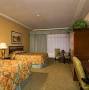 hotels in Fresno California from www.trivago.com