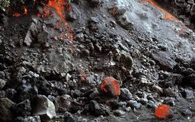 Intuitive fred888: Hawaiians long called cooled lava that hurt your  barefeet to walk on a' a' pronounced "Ah Ah"