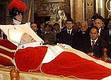 Les plus conservateurs reprochent au futur bienheureux une ouverture trop grande aux autres religions. Mort Et Funerailles De Jean Paul Ii Wikipedia
