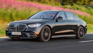 The broad dashboard top gives the impression that it starts at the hood. New Mercedes Benz S Class 2021 Detailed Tech Tour De Force Puts Up Compelling Case To Ditch The Bmw 7 Series And Audi A8 Car News Carsguide