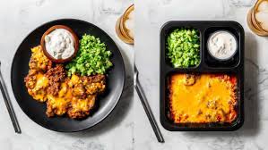 All meals are curated by a dietitian and prepared by a chef. Pre Made Meal Kit Reviews Freshly Daily Harvest Snap Kitchen And More Reviewed