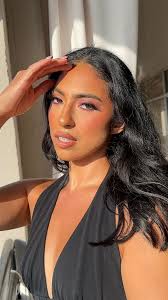 Who can do makeup for senior pictures in Dallas?