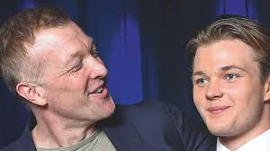 Hedmans kärlekslycka med emilia ”hon sa ja”