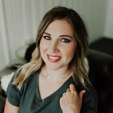 Amber Daley's Instagram, Twitter & Facebook