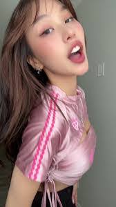 Liza Ackerman's Instagram, Twitter & Facebook