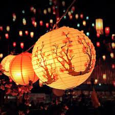 Pin By Paula Vargas On Yellow And Orange Combos Lantern With Fairy Lights Chinese Lanterns Lanterns