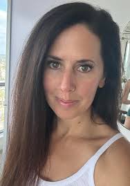 My name is Bekah. I'm from Ohio, USA 🇺🇸. I am single, 43, and have now  been making special videos for 1 year and 1 month. Today marks 400 days, I  love you all❤️￼