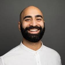 Tom Basham's Instagram, Twitter & Facebook