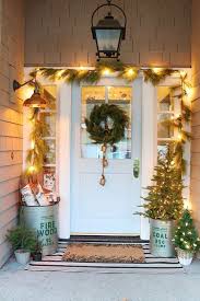 23 Trending Winter Diy Ideas For The Front Door Front Door Christmas Decorations Christmas Porch Decor Front Porch Christmas Decor