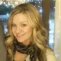 Kim Largent's Instagram, Twitter & Facebook