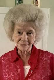 Elsie Chase's Instagram, Twitter & Facebook