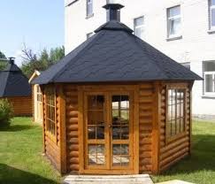 Grillhaus Deluxe Mit 9 2m Grundflache Amazon De Garten Holzhaus Garten Haus Blockhaus Gartenhaus
