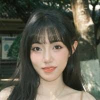 Megan Weinheimer's Instagram, Twitter & Facebook