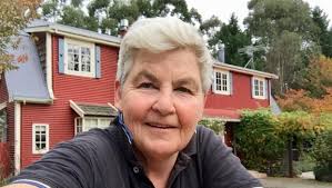 Topp Twin downsizing: Dame Lynda and Donna list Topp Lodge