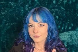 Kirsten Devlin's Instagram, Twitter & Facebook